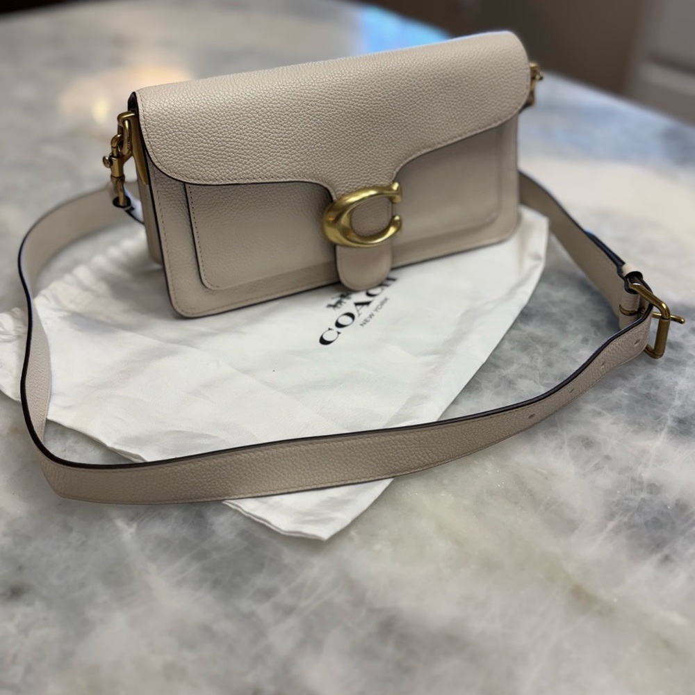 Coach Tabby 26 Shoulder Bag in Polished Pebble Leather - Chalk - Picture 4 of 16